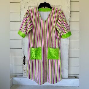 FAT RAT FAMILY, CHILDS, V-NECK, PAJAMA DRESS. ULTRA SOFT FABRIC. SIZE LARGE